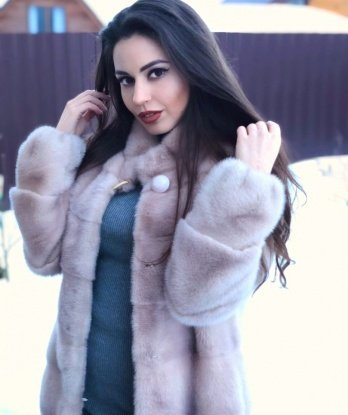 Умею быть креативной и удовлетворить все твои желания. 💋 У меня широкий спектр услуг, которые оставят тебя в полном восторге. ⭐ Я мастерица в эротическом массаже, доставлю тебе нереальное удовольствие. 🌟 Прекрасно знаю, как создать атмосферу расслабления и раскрыть все твои сексуальные фантазии. 💫 Отзывы моих постоянных клиентов говорят обо всем - ты точно не пожалеешь о проведенном со мной времени. 🌸 Живу в Москве и могу приехать к тебе или встретиться на своей территории. Фото реальные, без ретуши. ⚡ Не упустите возможность окунуться в мир наслаждения со мной. Жду тебя! 😘 10859, 23 года